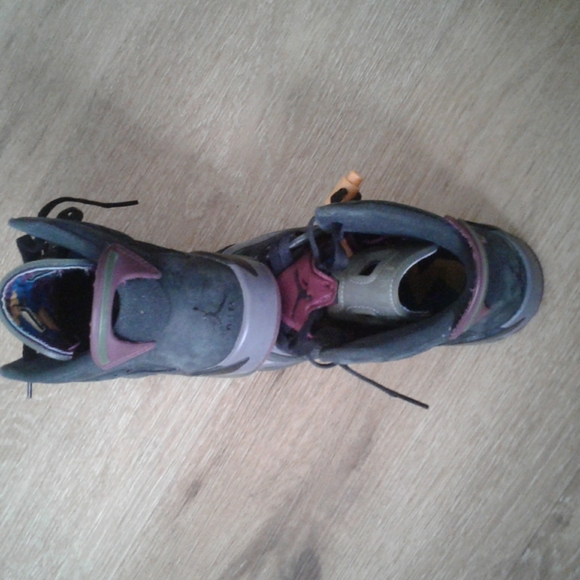 Jordan 6 - Picture 3 of 4